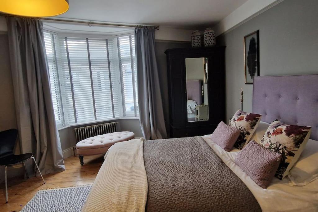 Stylish Townhouse 15 Mins To Laines & Seafront Villa Brighton Eksteriør bilde