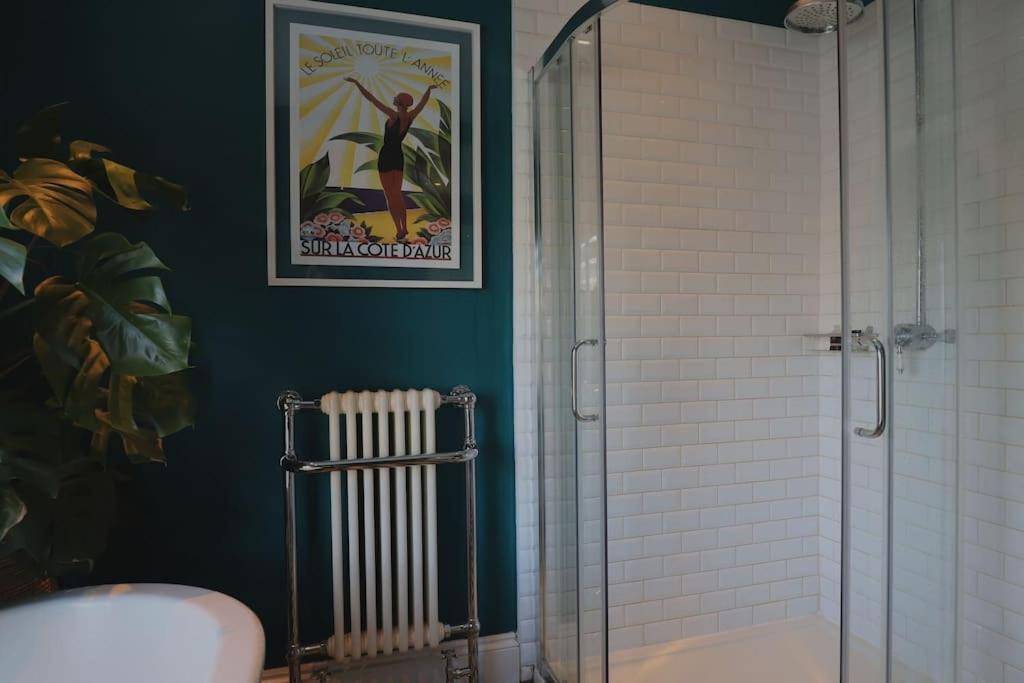 Stylish Townhouse 15 Mins To Laines & Seafront Villa Brighton Eksteriør bilde