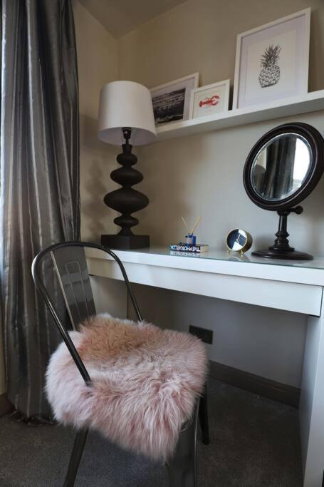 Stylish Townhouse 15 Mins To Laines & Seafront Villa Brighton Eksteriør bilde