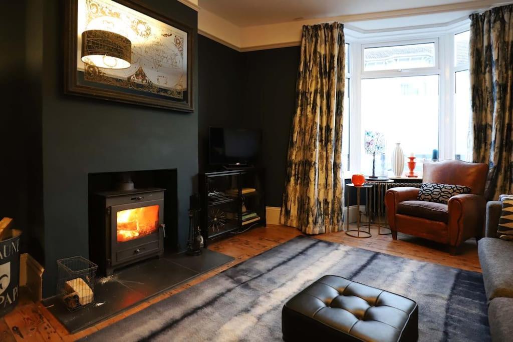 Stylish Townhouse 15 Mins To Laines & Seafront Villa Brighton Eksteriør bilde
