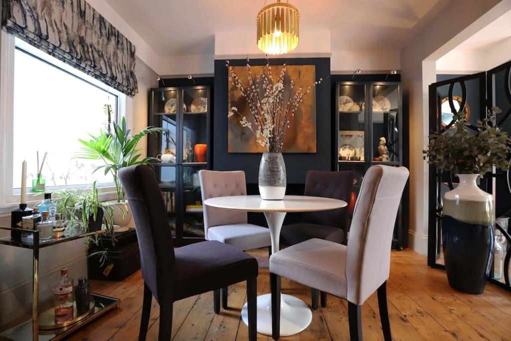 Stylish Townhouse 15 Mins To Laines & Seafront Villa Brighton Eksteriør bilde