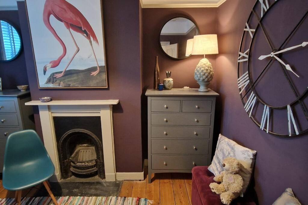 Stylish Townhouse 15 Mins To Laines & Seafront Villa Brighton Eksteriør bilde