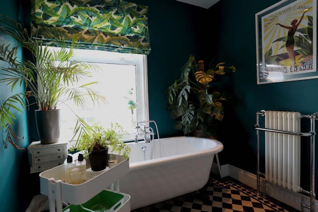 Stylish Townhouse 15 Mins To Laines & Seafront Villa Brighton Eksteriør bilde